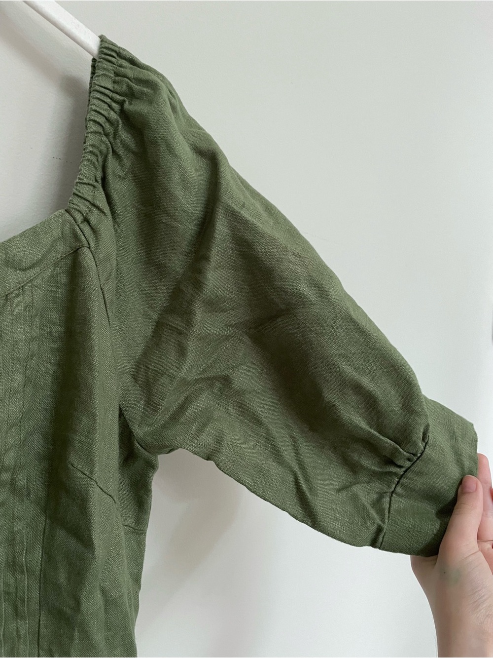 Puff-Sleeve Olive Midi Dress with Button Front - Picture 4 of 6
